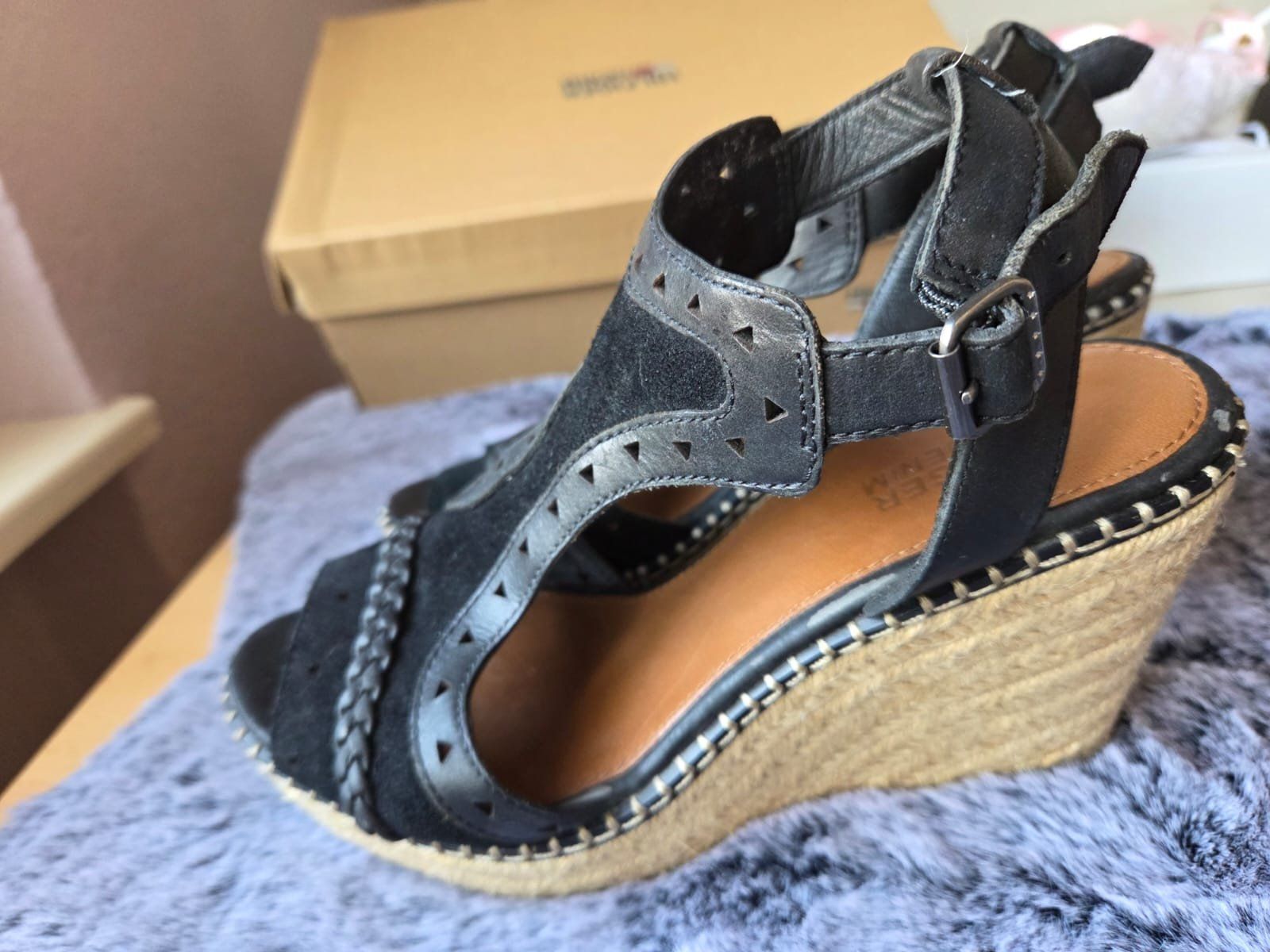 Tommy Hilfiger Scarpe da donna: Sandales Tommy Hilfiger , 38" – Nuovo e nell'imballaggio originale da noes venduto da kri_g7m6 4
