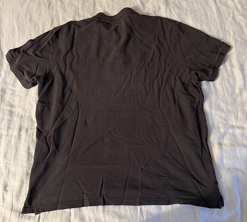 Magliette Polo: H&M Polo Shirt schwarz  – Usato da Wädenswil venduto da dom_pz5d 1