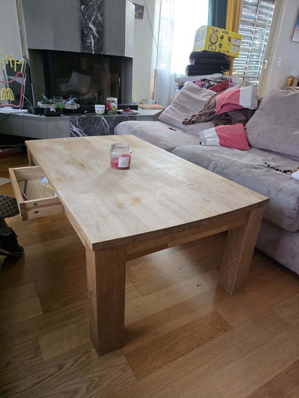 Tische: Holztisch Wohnzimmer – Gebraucht aus Roggwil TG von noe_v5d8