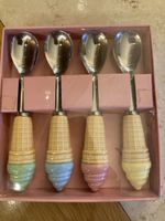 Set de bols et cuillères: 12 +16  pour les glaces