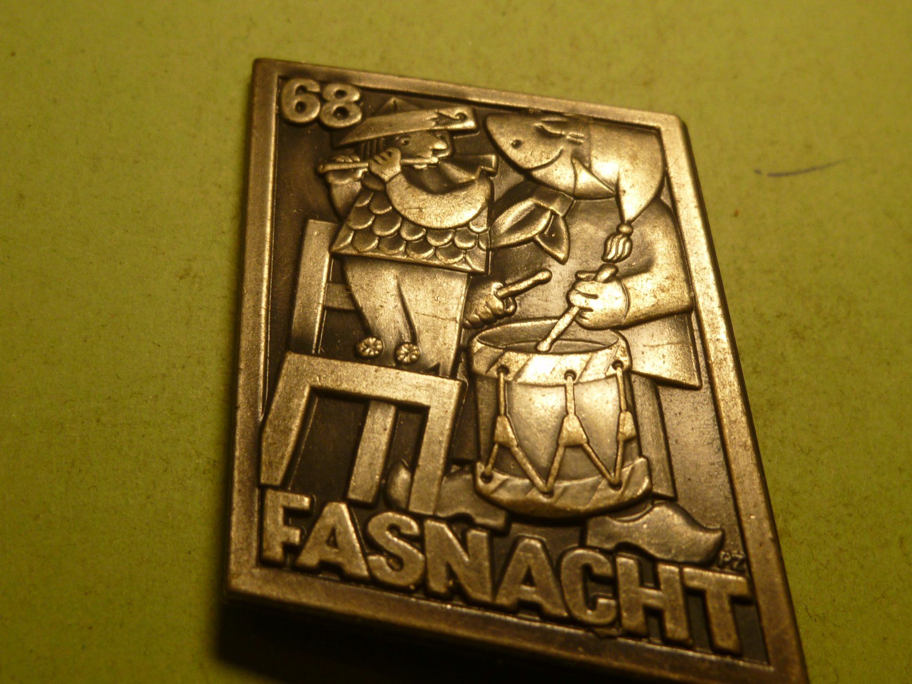 Placchette & Badge: BASEL 1968 SILBER – Usato da Ried (Muotathal) venduto da Mandarin02