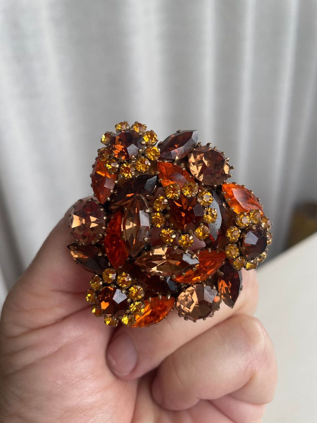 Spille & Fermagli: BROSCHE aus edlem Strass – Usato da Zürich venduto da ricoroco 1