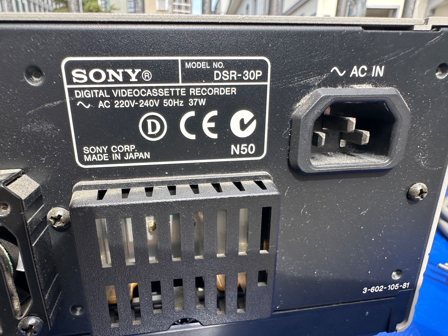 Sony Aufnahmegeräte: Sony DSR-30P digital Videcassette Recorder – Gebraucht aus Zürich von atlantis77 4