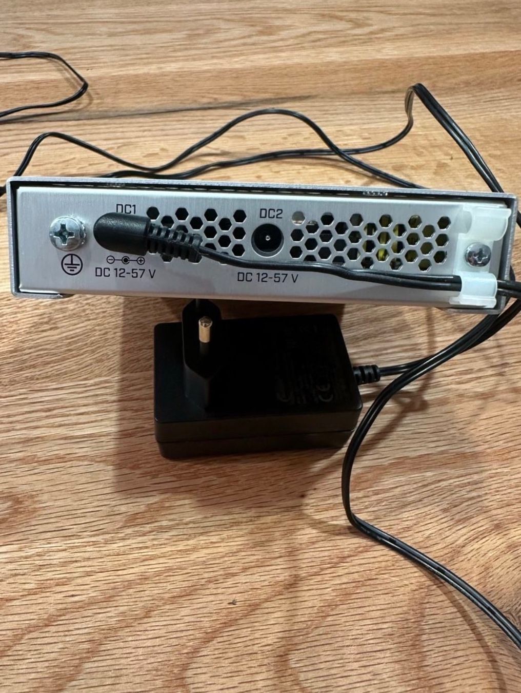Mikrotik Modem & Router: Mikrotik CRS305-1G-4S+IN – Usato da Bülach venduto da venni0 3