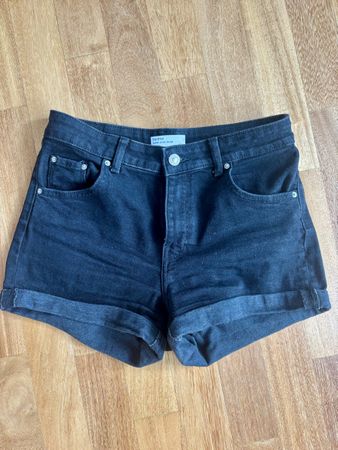 Jeans Shorts (Gr. 38)
