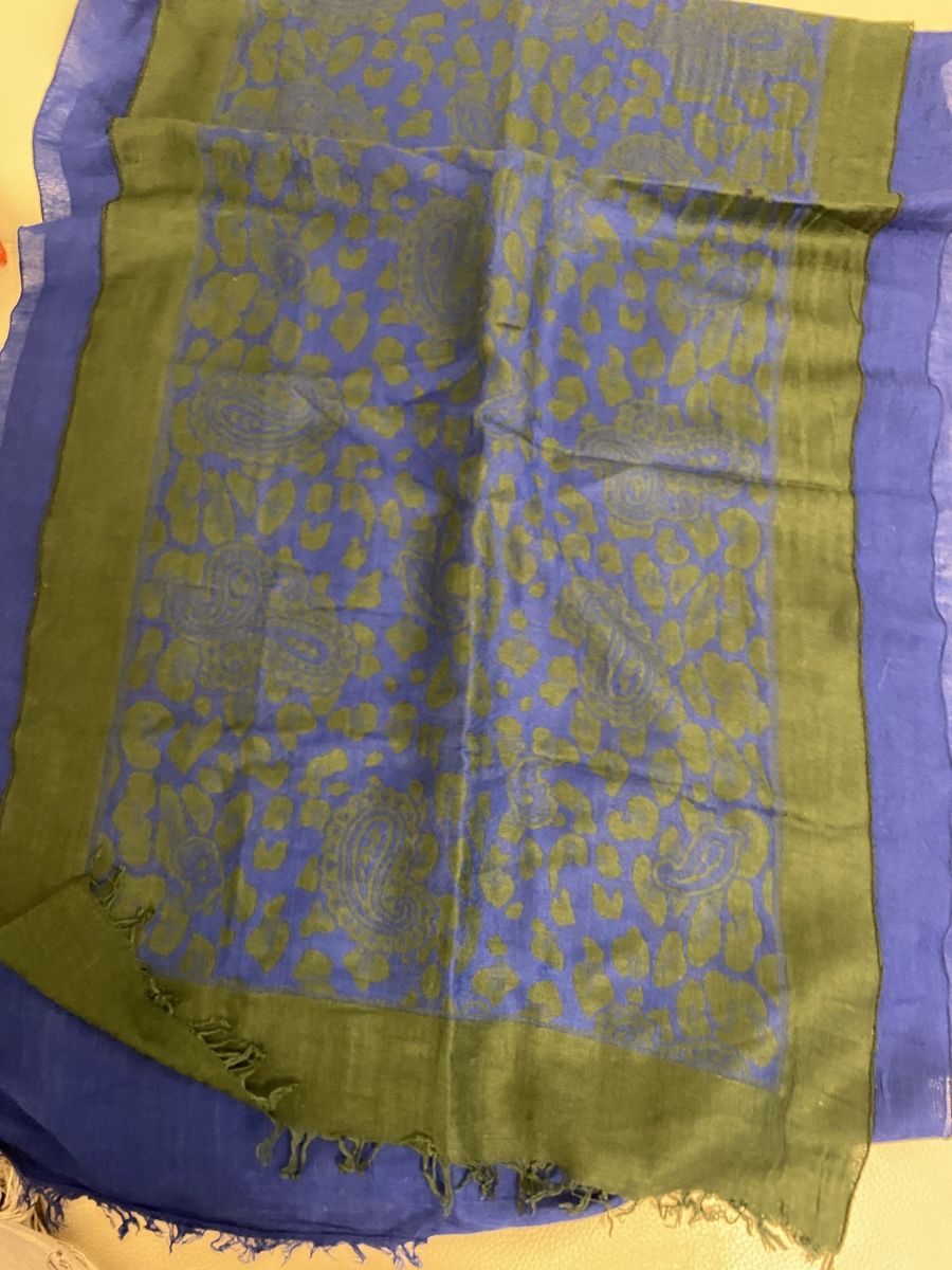 Foulard & Sciarpe: Wolle / Seide Schal 🌸 – Usato da Opfikon venduto da Luis144 1