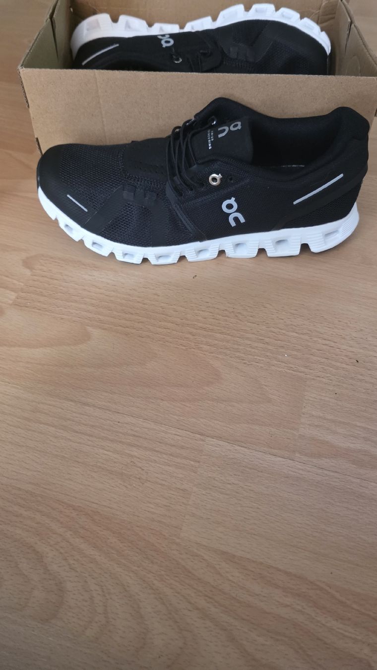 Chaussures hommes: on schuhe 43 neu  – Neuf (Voir description) à St.Gallen par big_tipp