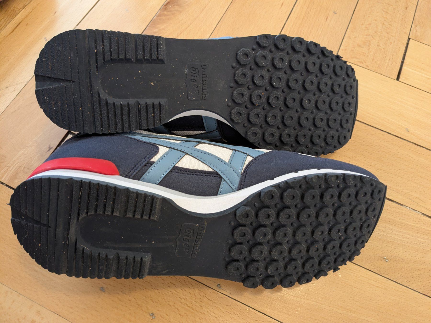 Onitsuka Herrenschuhe: Onitsuka Tiger Sneaker Grösse EUR 42.5 / US 9 – Gebraucht aus Luzern von pmueller2 3