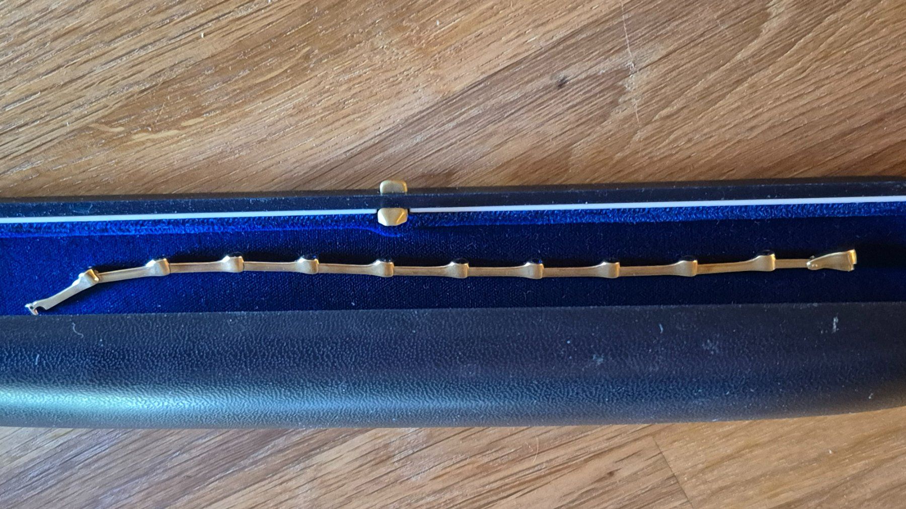 Armbänder & -reifen: bracelet or et pierres précieuses – Gebraucht aus Mervelier von marbre75 1