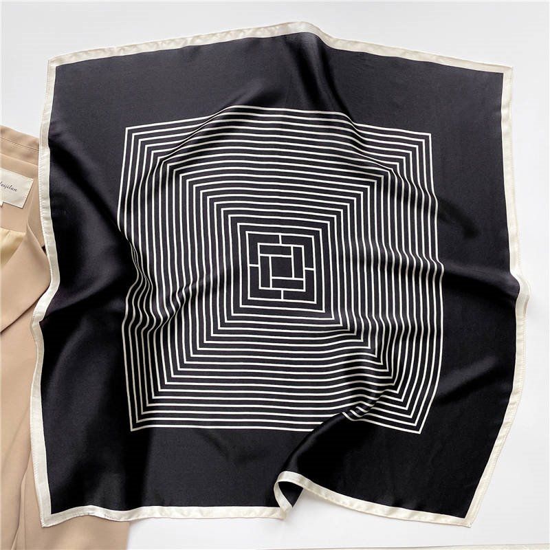 Foulard & Sciarpe: New 68cm Seidentuch, Geometric Pattern Black 100% Silk – Nuovo e nell'imballaggio originale da Baar venduto da virginiablossoms 2