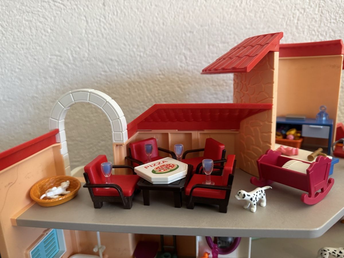 Spielzeuge: Playmobil Villa mit Einrichtung  – Gebraucht aus Bremgarten AG von NIKSELBREM 4