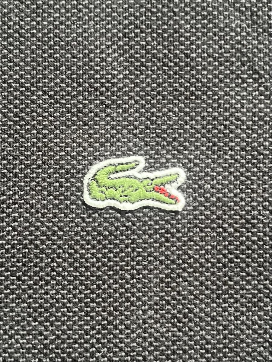 Lacoste Pulls & Sweat-shirts: LACOSTE pull à manches longues taille S noir bon état – Neuf (Voir description) à Baulmes par resel_.tm 1