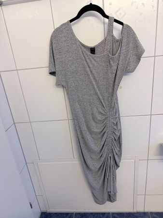 Kleid Gr. 38 grau-melliert