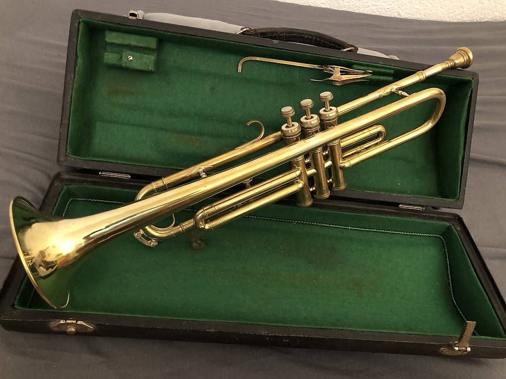 Strumenti musicali: Old Style Schüler-B Trompete> revidiert – Usato da Villnachern venduto da focusride 2