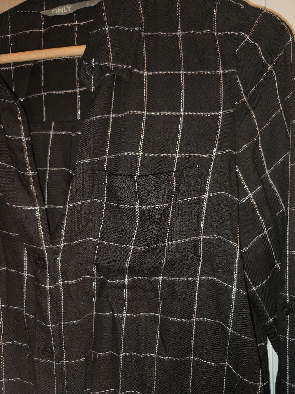 Only Camicette: ONLY Bluse Grösse S schwarz kariert Glitzer – Usato da Rheinfelden venduto da JamieBabsi 3