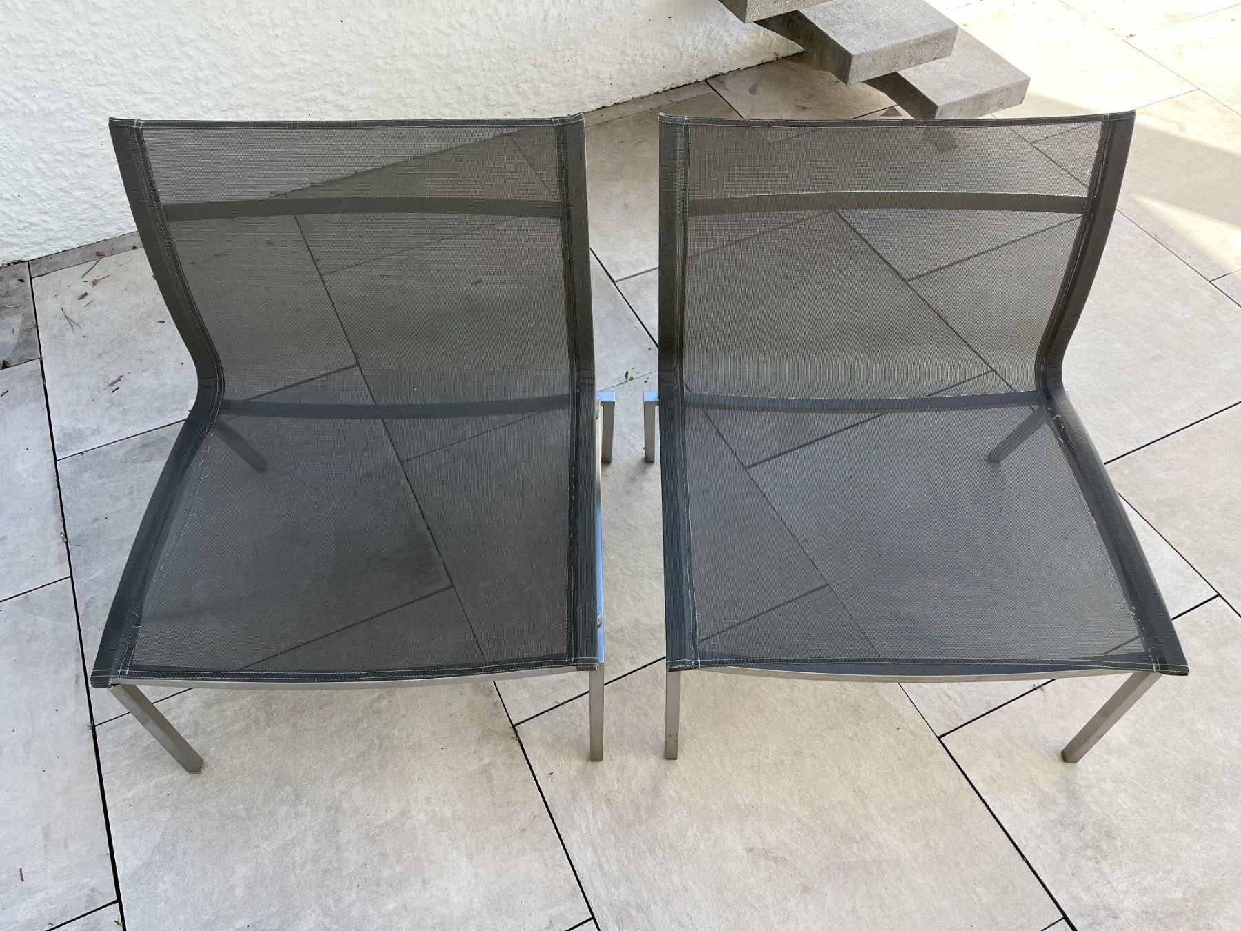 Poltrone: Gartenstühle Alu mit grauem Bezug – Difettoso da Zumikon venduto da Jeuge 1