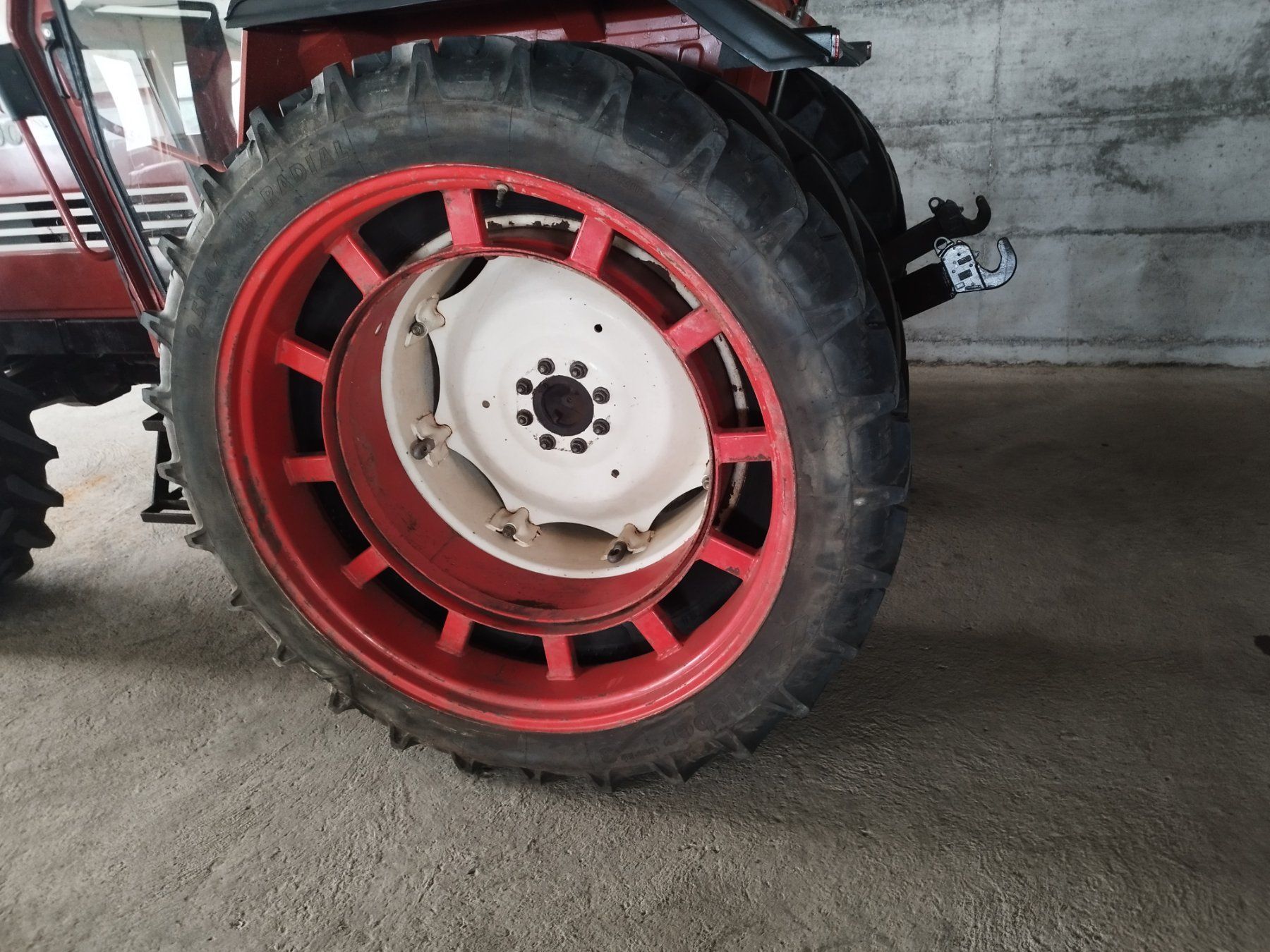 Pneus & Kompletträder: Doppelrad 230/95r44/9.5r44 – Gebraucht aus Root von Mksa.