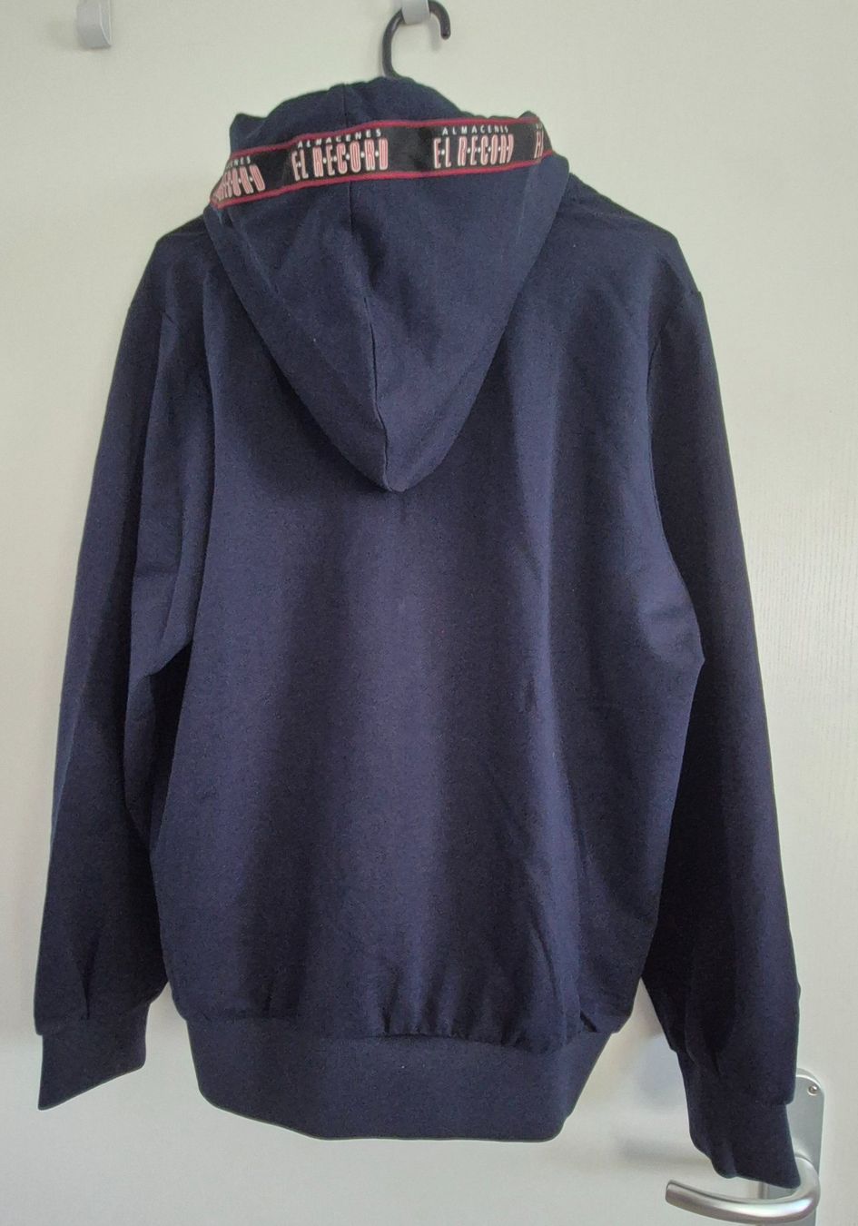 Jacken: Kapuzen-Sweatjacke Gr.L – Gebraucht aus Volketswil von Dokinka 1