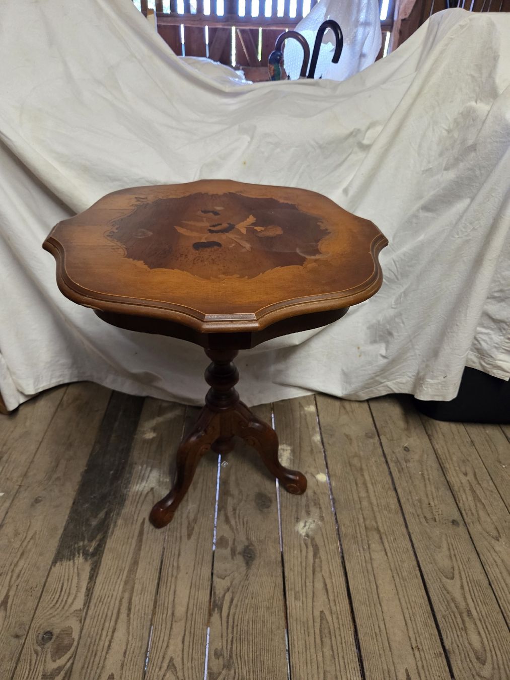Tables: antikes Tischli – D'occasion à Wädenswil par weihpos