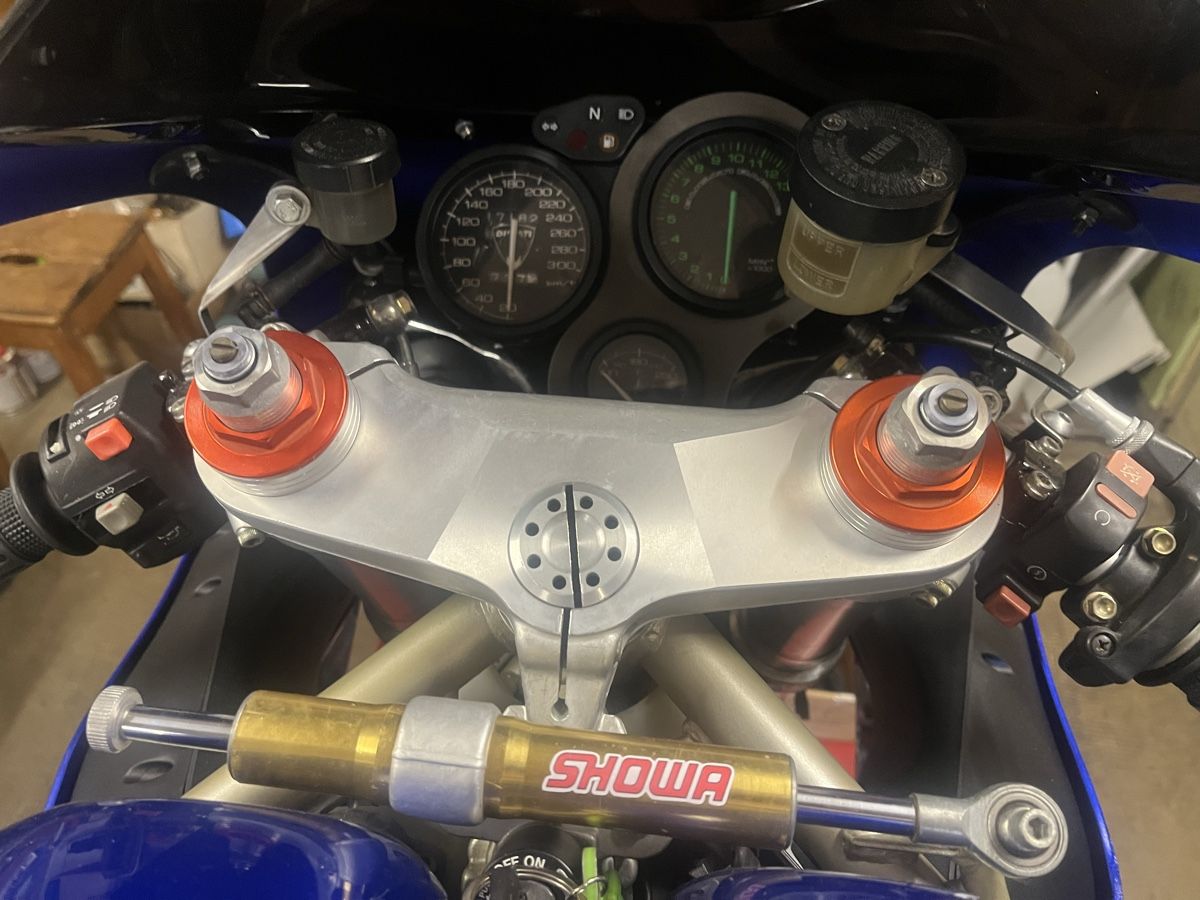Strada: À vendre Ducati 748 – Usato da Arzier-Le Muids venduto da Jmb1960 3