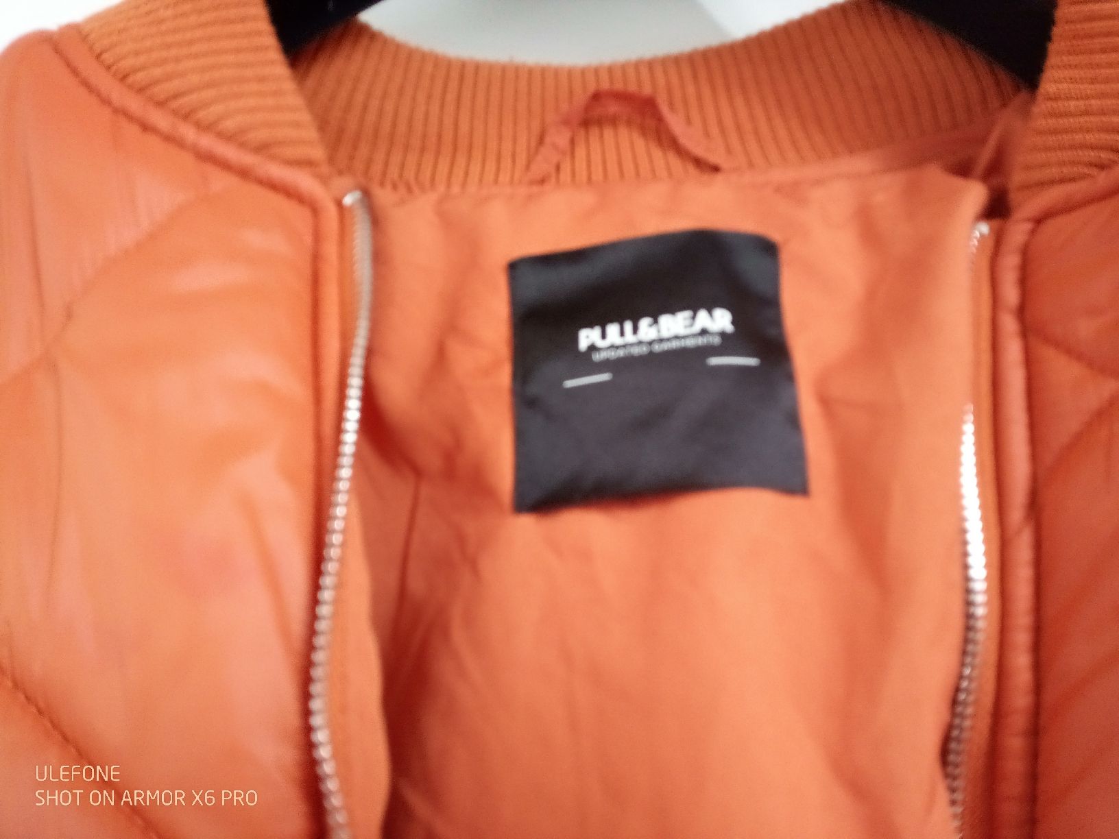 Vestes: Pull&Bear Steppjacke, Orange, Grösse M, Top Zustand! – D'occasion à Volketswil par Car1 2