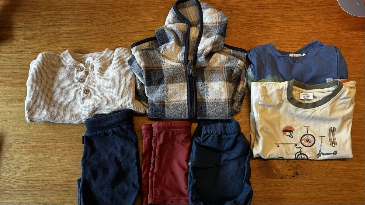 Lotti & Set di vestiti: Kinderkleider Grösse 86 – Usato da Gelfingen venduto da mel_rrc7