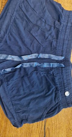 keyup Damen Shorts dunkelblau Grösse M guter Zustand