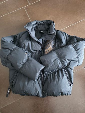 NIKE Winterjacke Gr. XS NEU