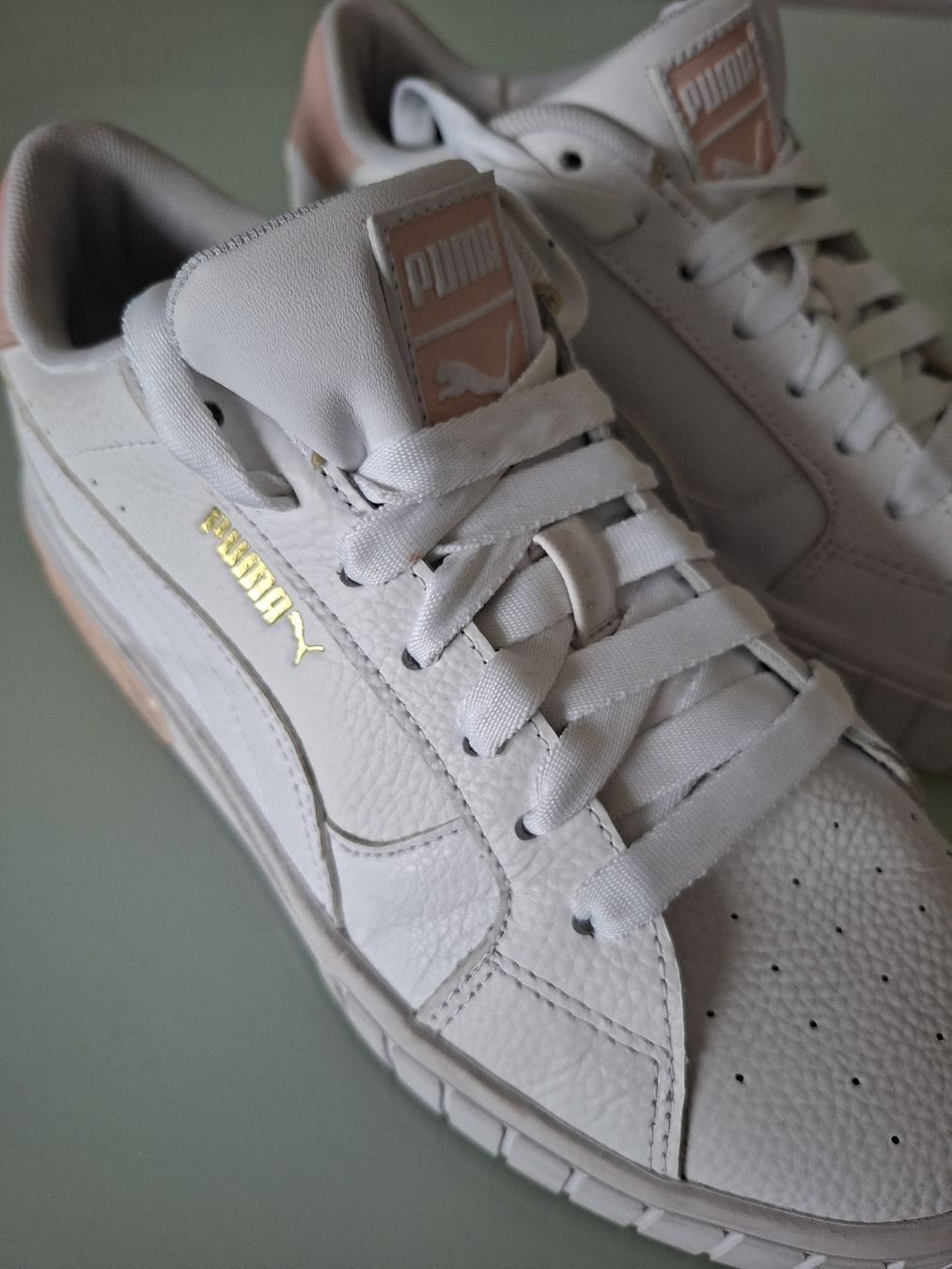Puma Scarpe da donna: Puma, blanche, taille 39, parfaites pour le printemps! – Usato da Renens VD venduto da ser_j2fn 1