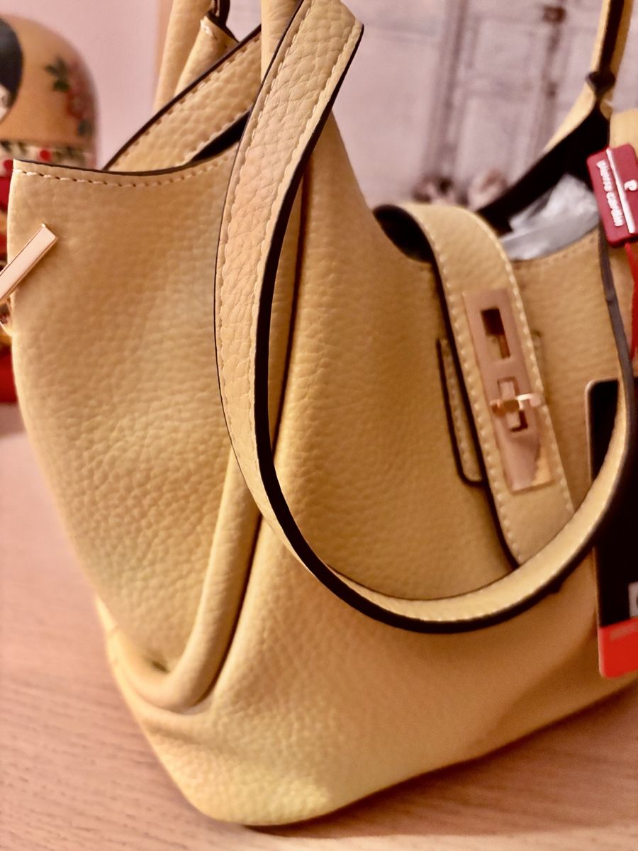 Pierre Cardin Taschen für Damen: Pierre Cardin yellow shoulder bag – Neu und originalverpackt aus Zürich von Sonikasantos 2