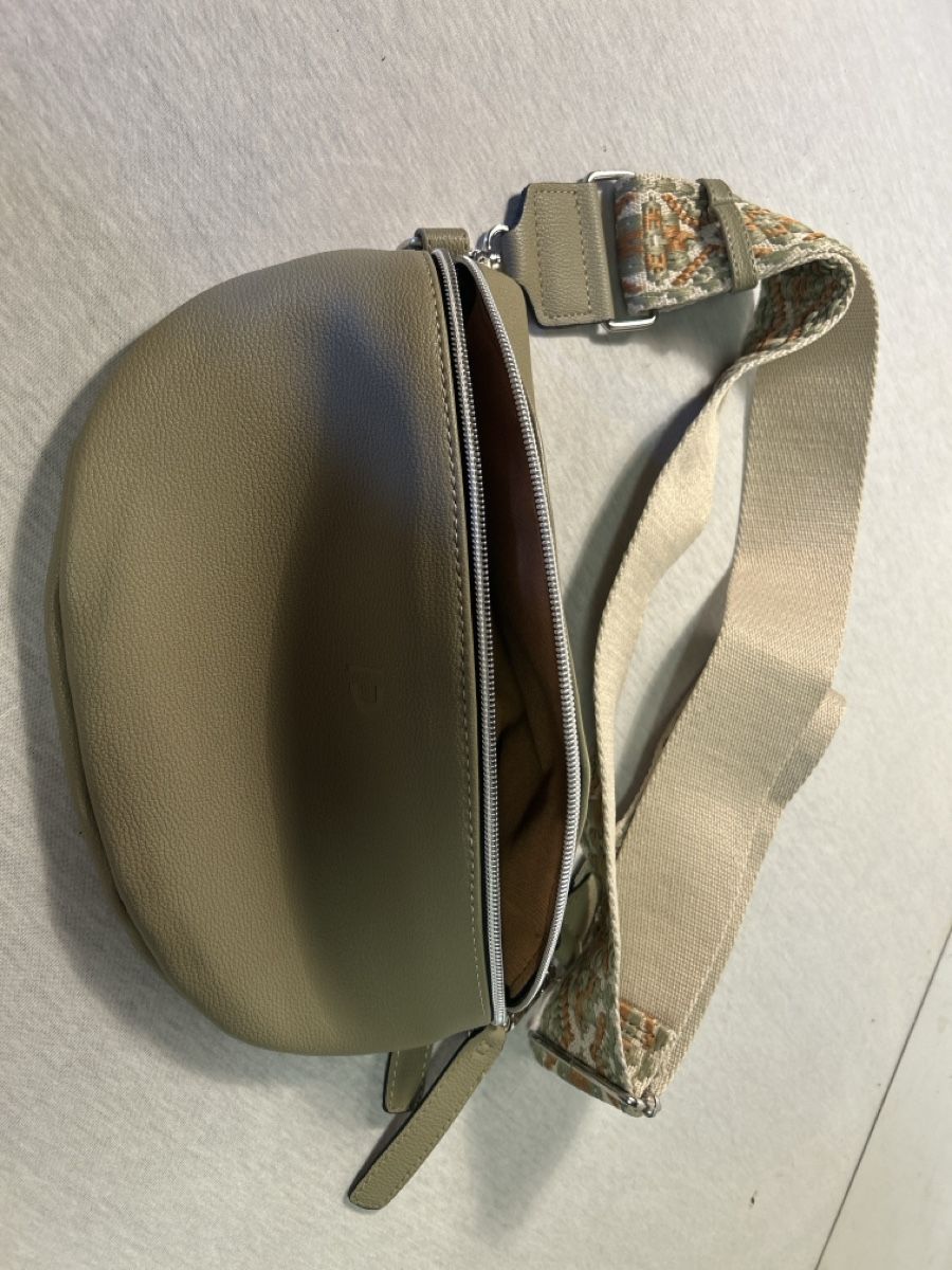 Tom Tailor Sacs femmes: Tom Tailor Bauchtasche – Neuf (Voir description) à Basel par mbr_x2qy 4