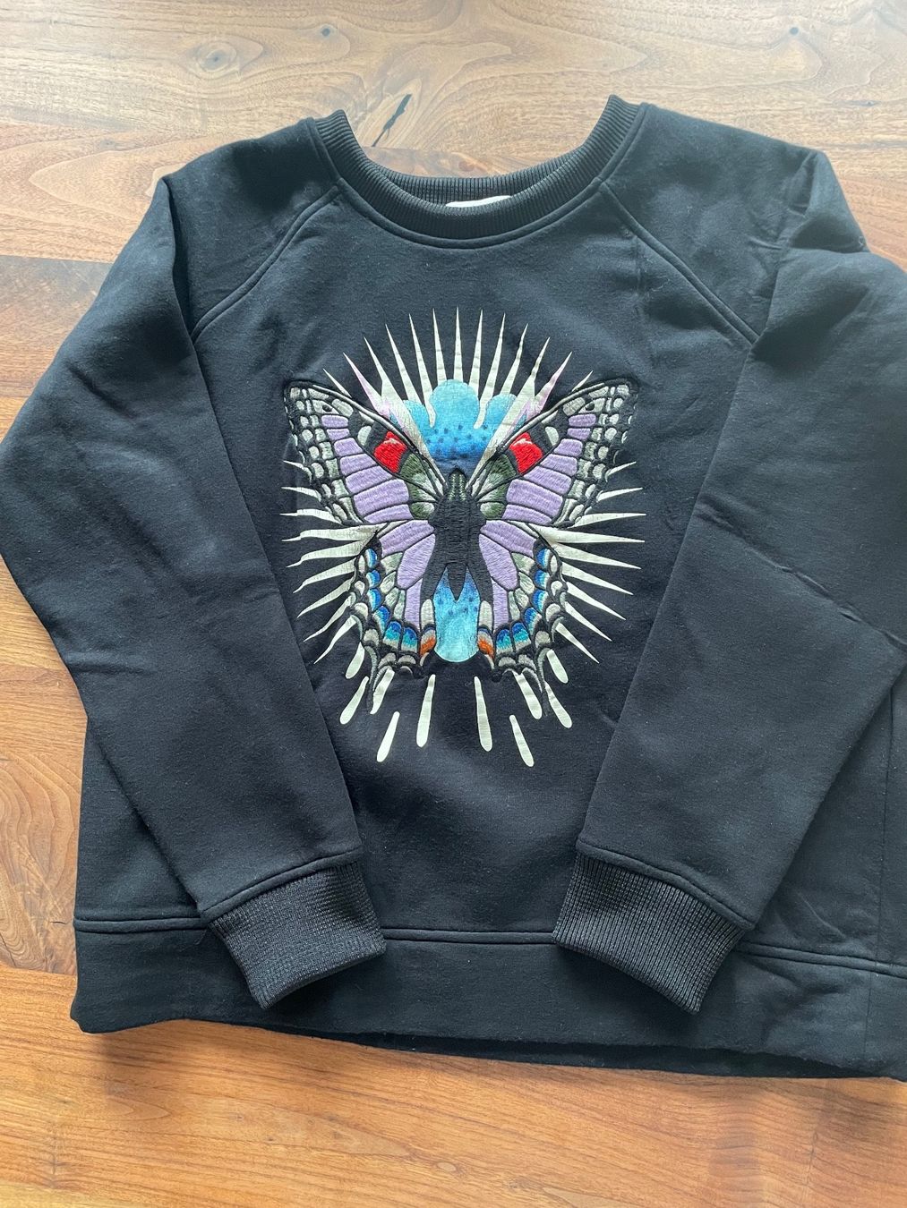 Maje Maglioni & Felpe: Maje Pullover Gr. 3 mit schönem Schmetterling – Nuovo (secondo la descrizione) da Unteriberg venduto da fae_2gz2