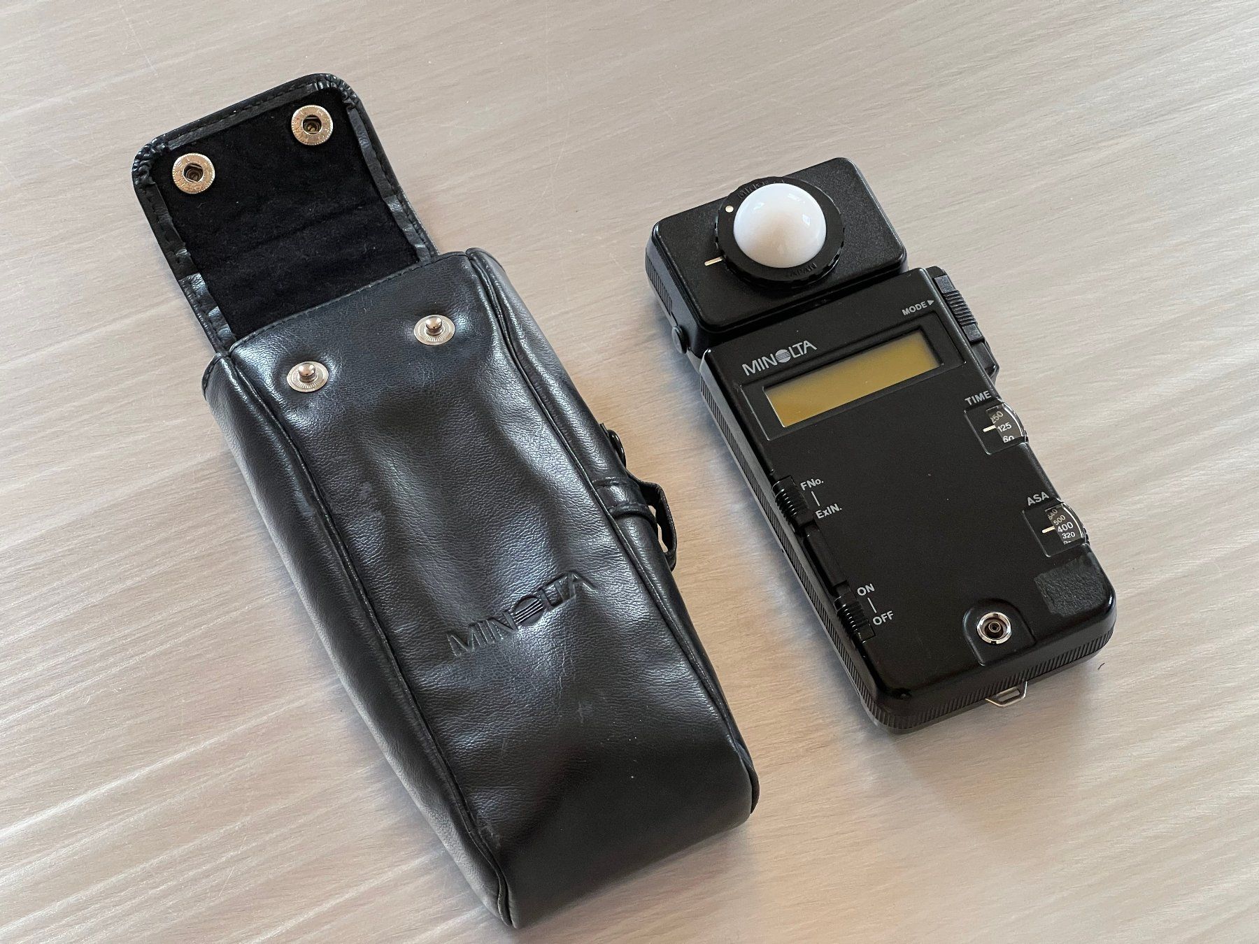 Misurare: MINOLTA Ambient + Flash Meter III Exposure Light Meter – Usato da Zürich venduto da Abost