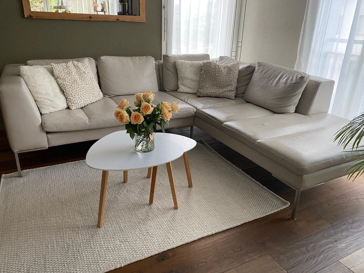 Peintures: Lederecksofa weiss – D'occasion à Frutigen par Aleja1