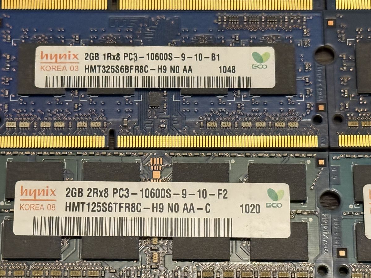 Memoria / RAM: 8x Hynix 2GB RAM PC3-10600S SODIMM – Usato da Uster venduto da Sasisa 2