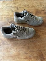 Nike Air Force 1 taille 36.5 kaki bon état