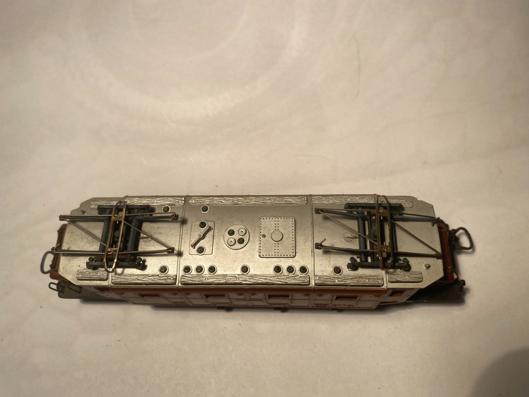 Lima Modelleisenbahnen: LIMA E-Lok Ae 3/6 der SBB Nr.10698 braun DC Analog – Gebraucht aus Buchrain von Modellbahn11 5