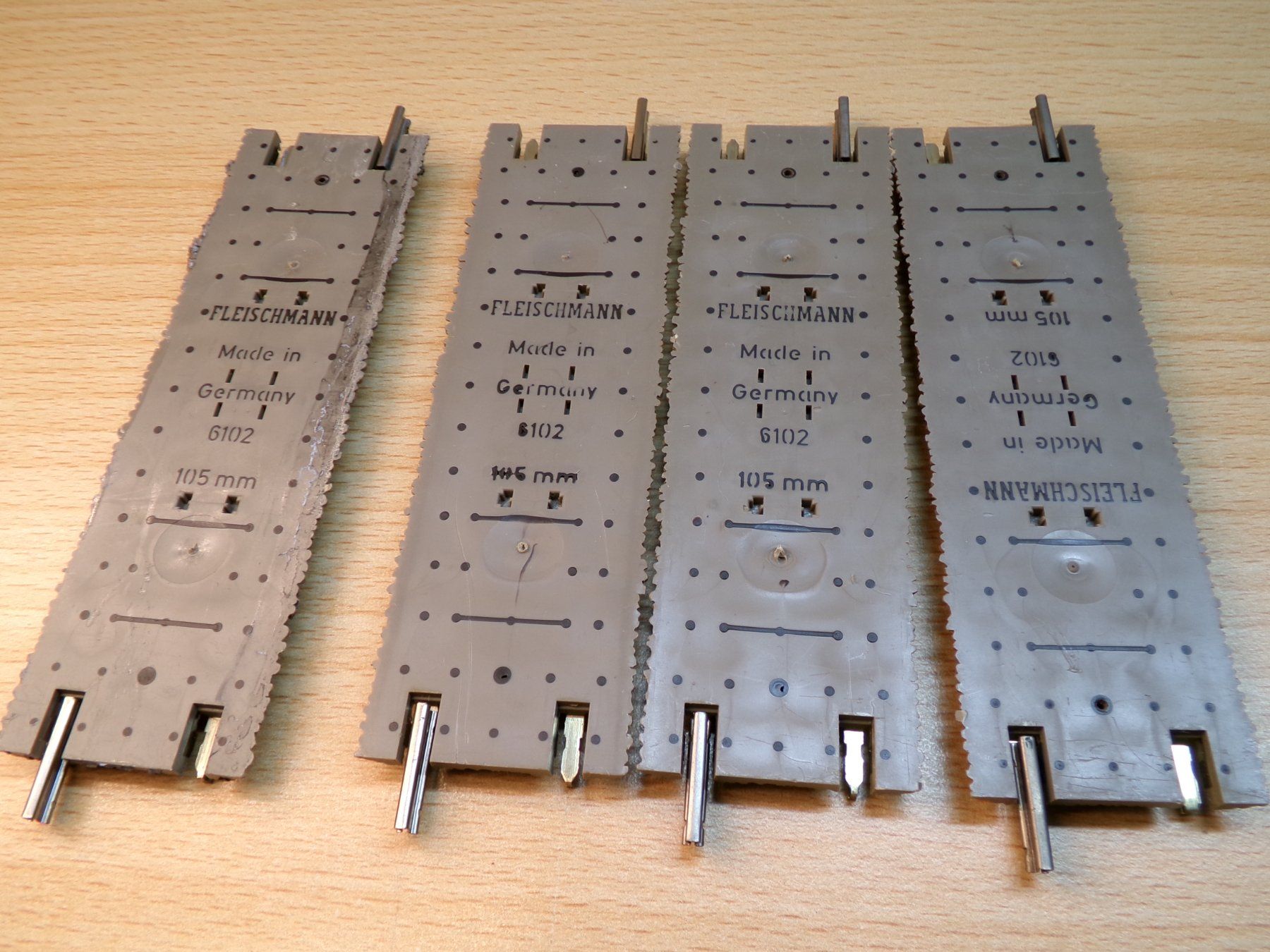 Fleischmann Modellini di ferrovie: Fleischmann H0 Profigleis 4x6102 – Usato da Hombrechtikon venduto da Se9 4