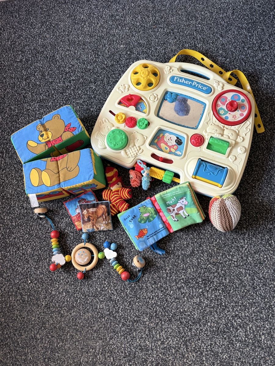 Giocattoli: Diverse Babyspielsachen – Usato da Sumiswald venduto da Rentus7