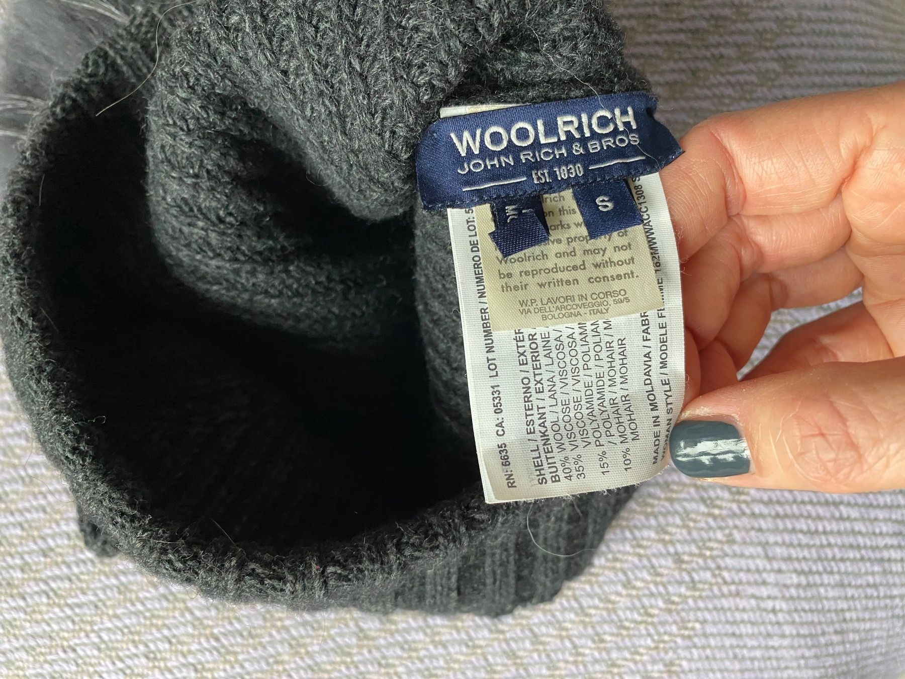 Copricapi, berretti & cappellini: Mütze mit Bommel von Woolrich – Usato da Schlieren venduto da kaj_xvx7 3