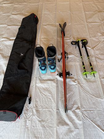 Tourenskischuh Set Dynafit Seven Summits inkl. Stöcke