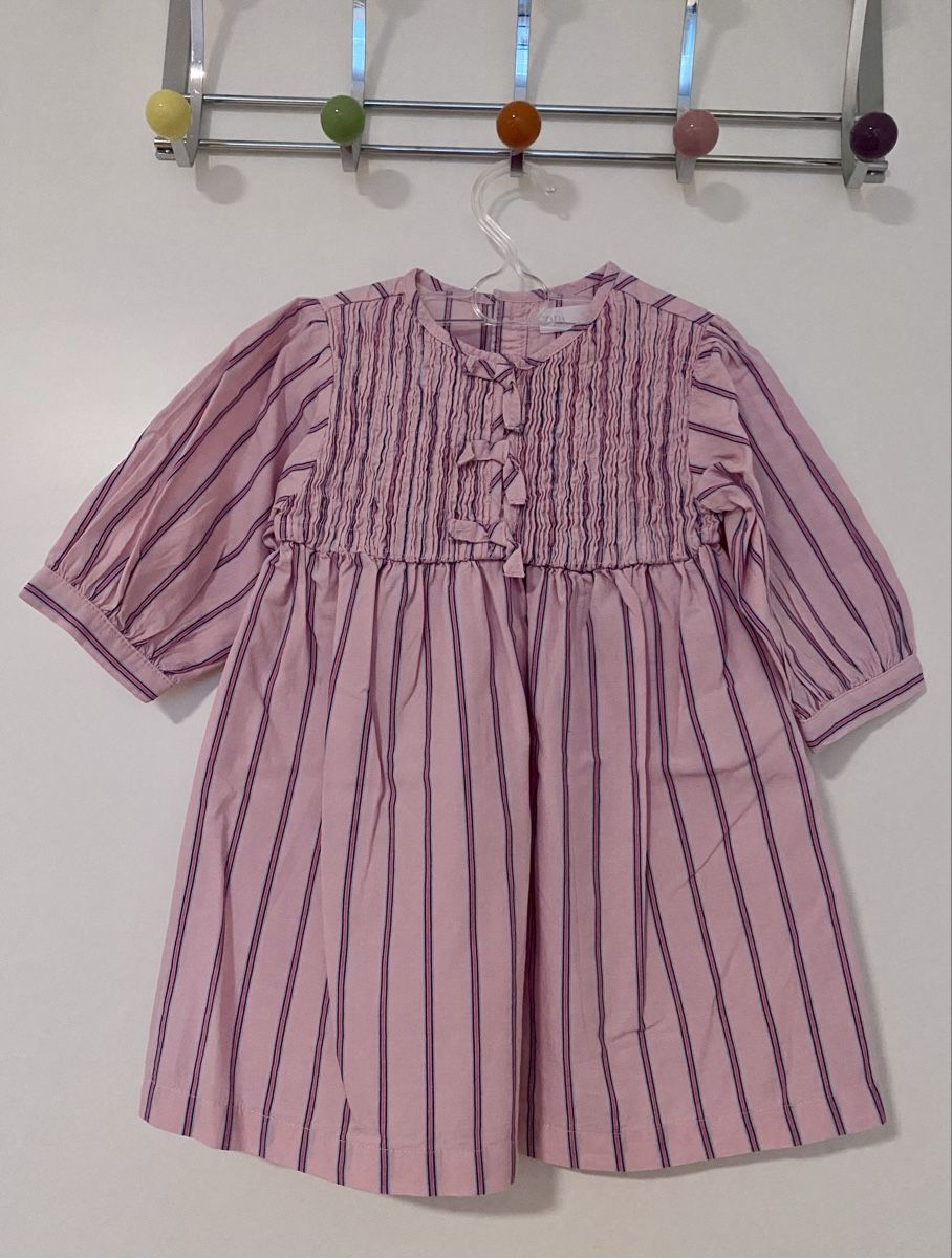 Zara Robes et jupes: Kleid von Zara, Gr. 92 – D'occasion à WEINFELDEN par marygloss