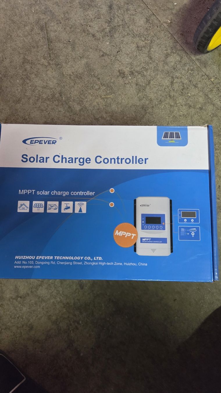 Epever Batterie-Ladegeräte: EPEVER Solar Charge Controller MPPT – Gebraucht aus Fideris von balu95
