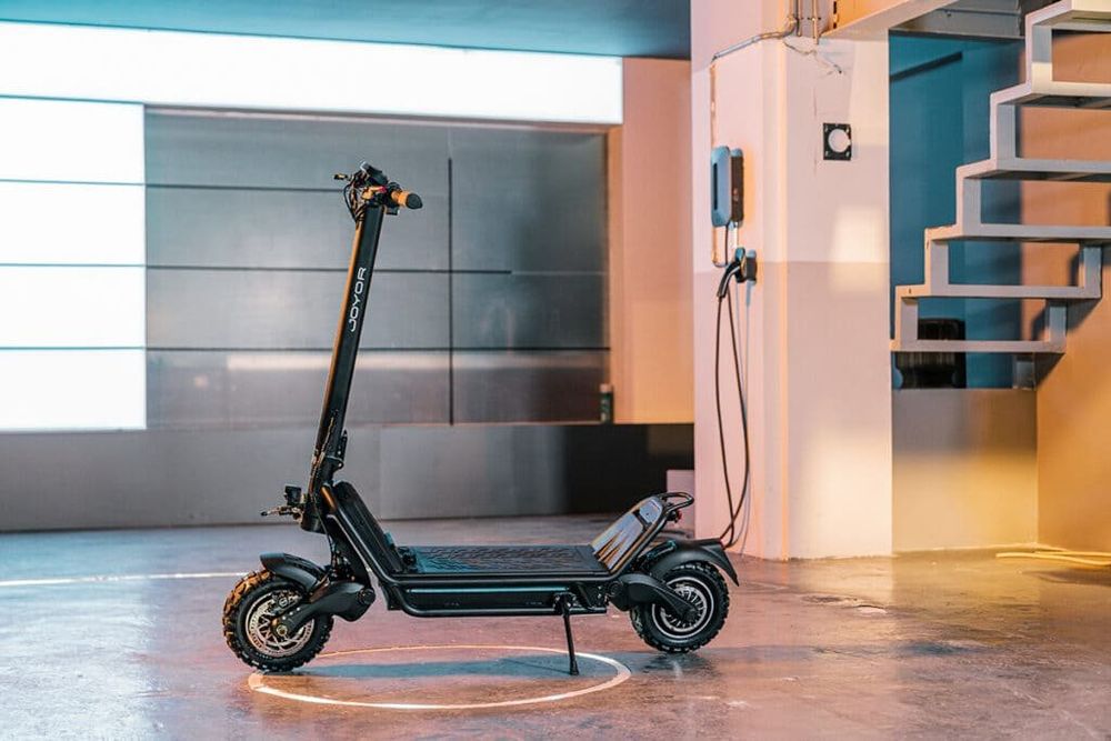 Joyor E8-S E-Scooter, Dual Motor, 3200 Watt, 82 km/h (Neu und ...