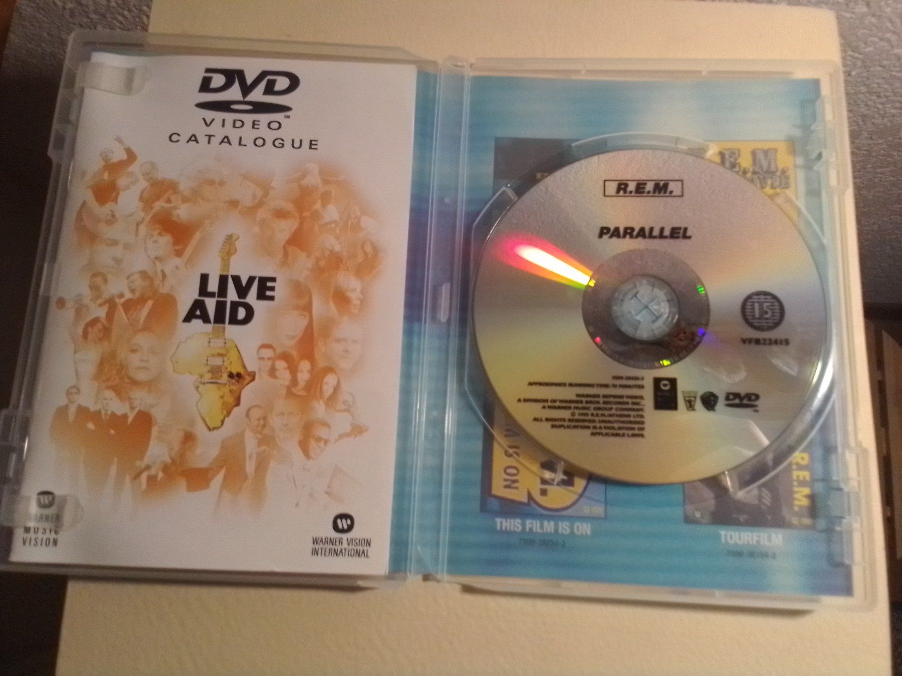 Tutti i DVDs: R.E.M. - Parallel – Usato da Brittnau venduto da Zibu 2