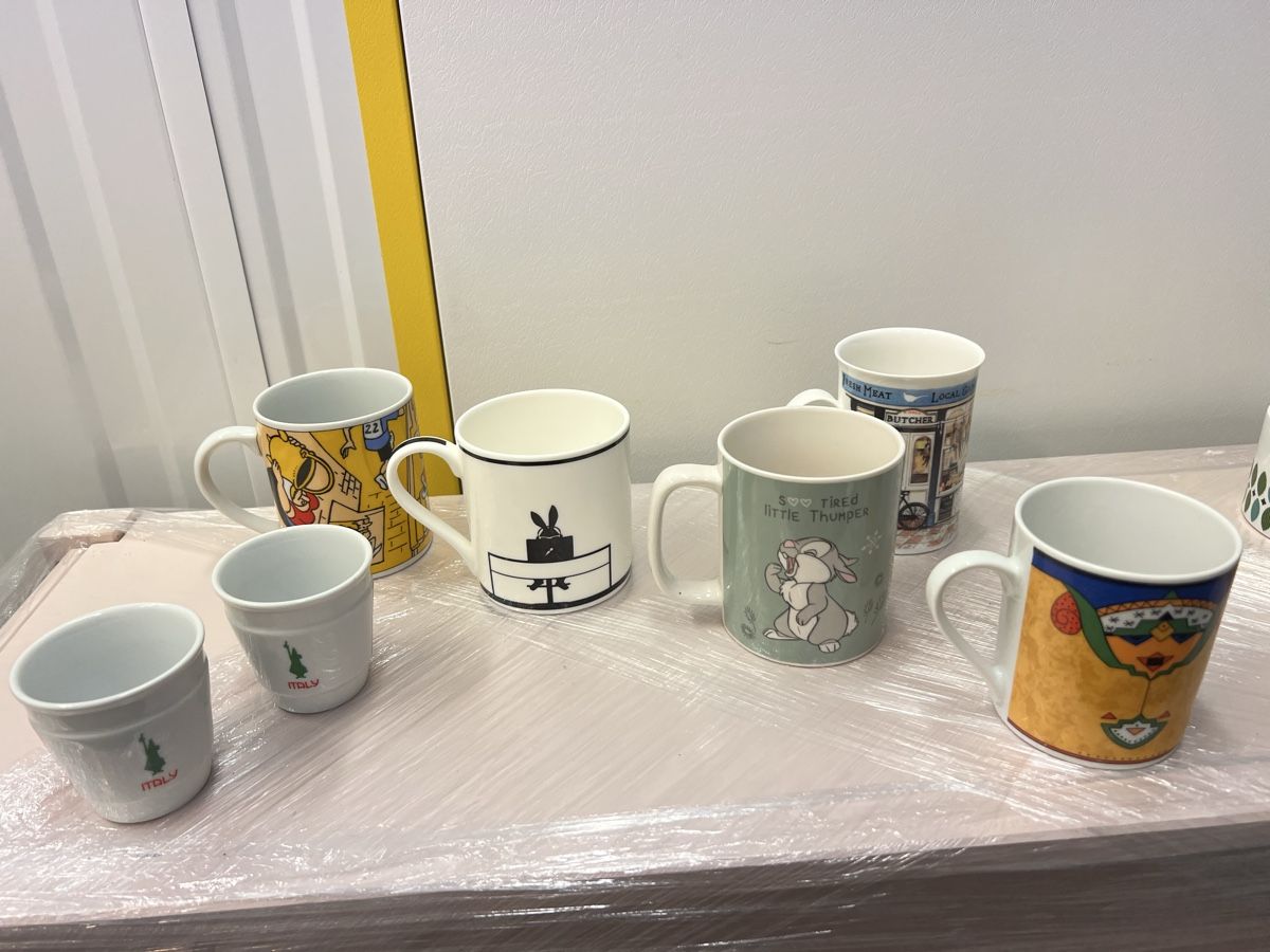 Tazze: Lot of mugs – Nuovo (secondo la descrizione) da Lausanne venduto da NYC67