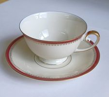 13 tasses à thé "vintage" en porcelaine Tirschenreuth