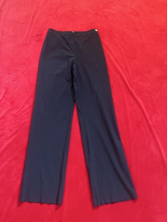 Elegante, lange, schwarze Hose - ideal für den Sommer!