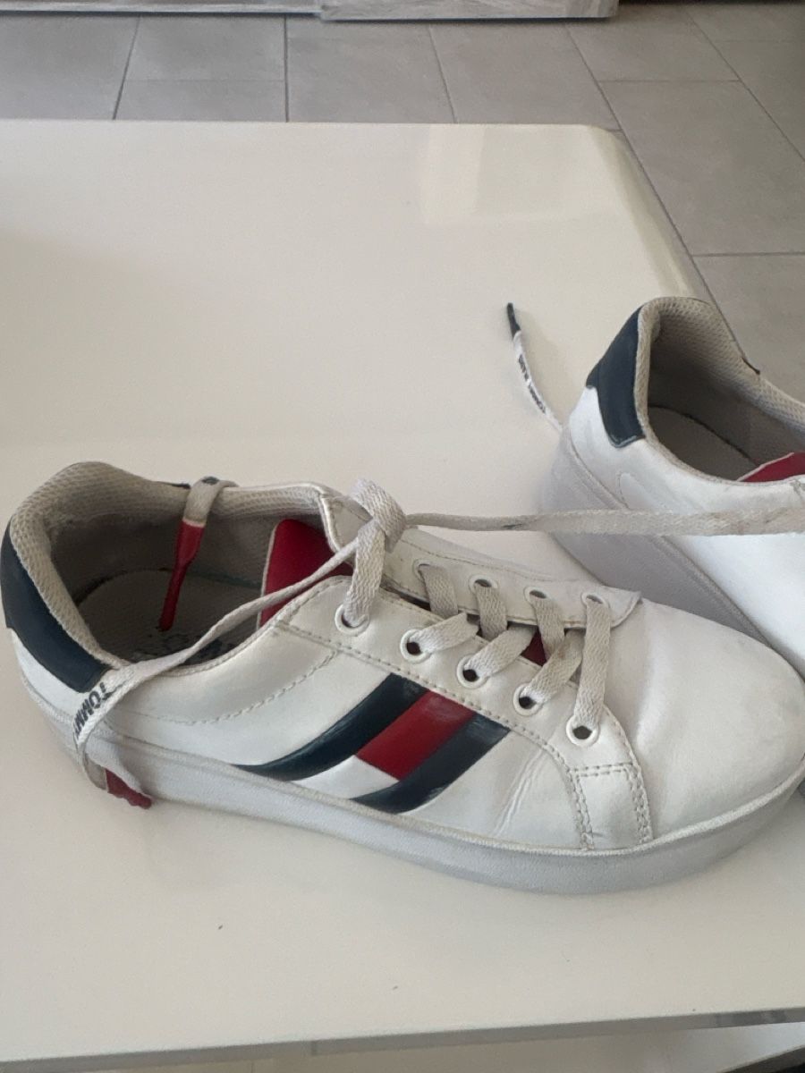Tommy Hilfiger Scarpe da donna: Tommy Jeans baskets, cuir blanc, Taille 40, printemps – Usato da monthey venduto da cir_6cym 1