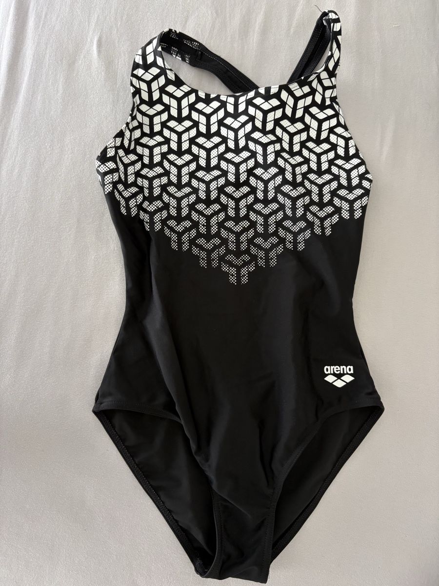 Arena Badekleider & Bikinis: Badeanzug Arena Grösse 36 – Neu und originalverpackt aus Bern von untercel